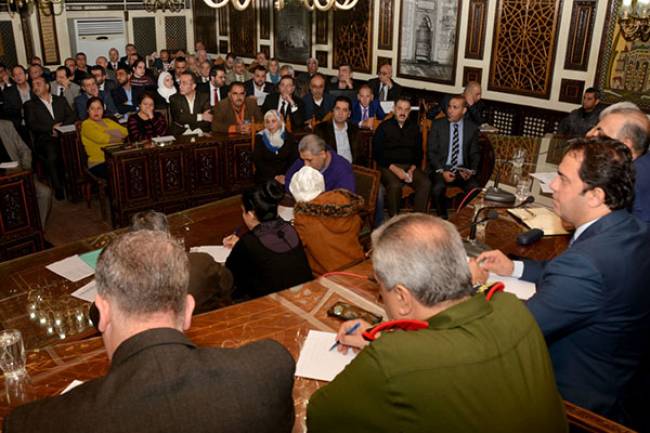 محافظ دمشق : دراسة لمنح تراخيص إدارية مؤقتة بدلأً من الدائمة للمحال التي لم تستوفي الشروط 