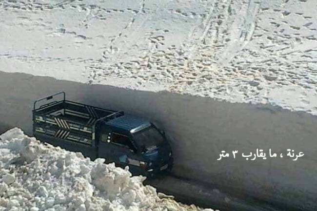 بالصور : ارتفاع الثلوج بالأمتار بعدة مناطق في جنوب سورية 