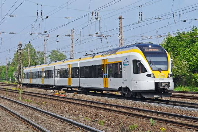 مباحثات لربط سكة حديدية بين سورية والعراق والأردن 