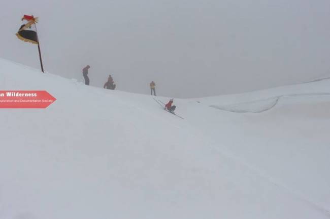 لأول مرة في سورية .. بدء  رياضة التزلج على الثلوج بجبال بلودان تجريبياً