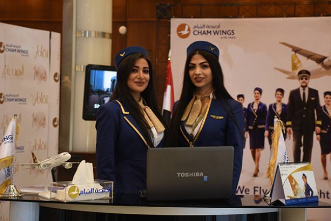 أجنحة الشام للطيران تنقل مئات رجال الأعمال لمعرض صنع في سورية للألبسة 