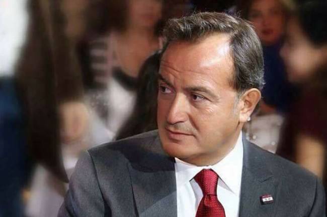 صحيفة كويتية : الأمن الكويتي يعتقل رجل الأعمال السوري  مازن الترزي و4 من معاونيه.