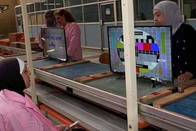 سيرونيكس تعلن عن أسعار شاشات التلفزيون الرقمية الجديدة المجمعة لديها 