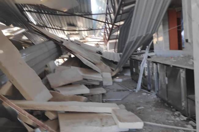 بالصور .. أضرار كبيرة بمنشأة داوود للصناعات الغذائية بصحنايا نتيجة العدوان الإسرائلي الغادر ليلة الإثنين 