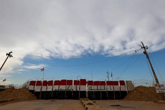 العراق يخصص أكثر من مليار ونصف  دينار لإعادة فتح منفذ القائم الحدودي مع سوريا