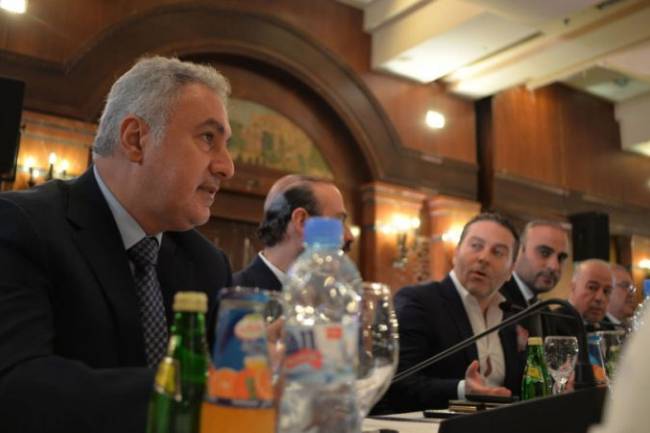 حمشو: تراجع سعر صرف الليرة أمام الدولار «آني» وخلال فترة وجيزة سيعود إلى ما كان عليه.. ونحن لسنا الحكومة أو المركزي