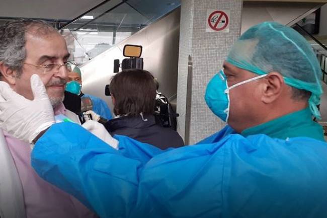 الحكومة تتخذ عدة إجراءات احترازية بمواجهة الكورونا 