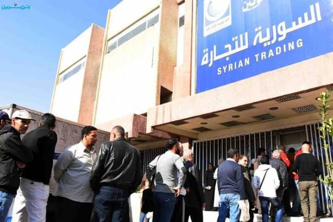 مدير فرع السورية للتجارة بدمشق:  بيع المواد المقننة عبر رسائل الموبايل لن يتم قبل شهرين بعد اتمام دراسة كل المعطيات لنجاح التجربة 