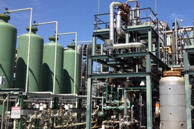 بحوث الطاقة تدرس مع مخترع سورية تنفيذ جهاز لتوليد الهيدروجين من الماء ليكون بديل عن الغاز والمازوت 