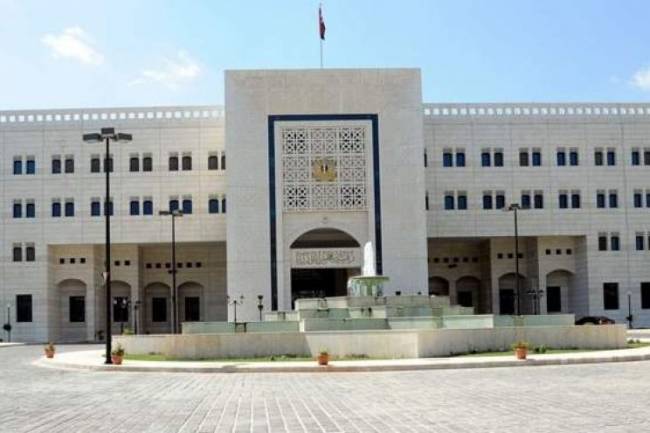 الصناعيون والتجار يرفعون مطالبهم للحكومة بمذكرة مشتركة .. تعديل القرارين 1070 و1071 وقبول المالية للنفقات التي يدفعها المكلف بسبب ضرورات العمل