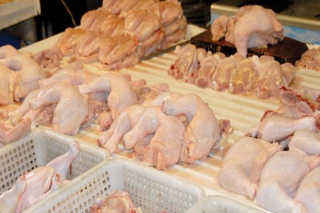 أسعار الفروج والبيض تحلق متجاوزة التوقعات … كيلو الفروج 30 ألف ليرة وصحن البيض يسجل 55 ألف ليرة