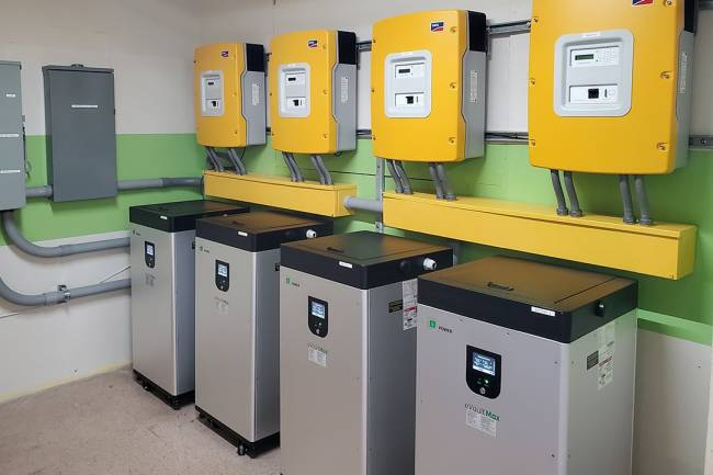 مصدر بوزارة الكهرباء : شحن بطاريات الليثيوم يرفع قيمة فواتير الكهرباء المنزلية