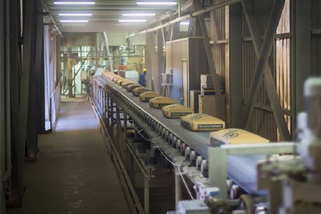 تأسيس معمل للإسمنت برأسمال 6000 مليار ليرة قريباً وطرح أسهمه للاكتتاب العام للمواطنين