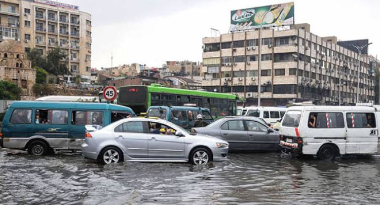 بدءاً من صباح الغد هطولات مطرية غزيرة على دمشق وتحذير من السيول 