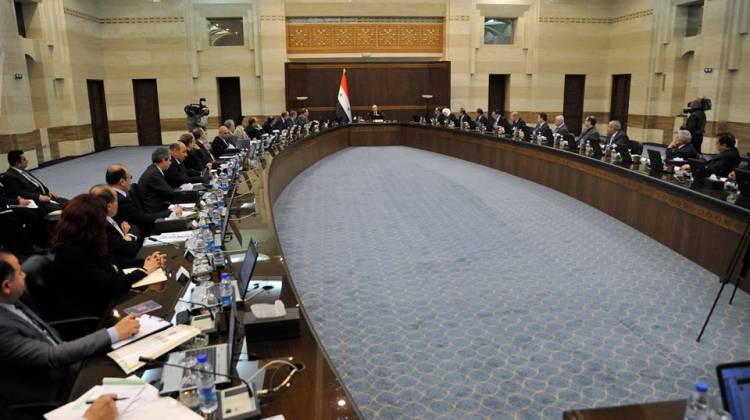 الحكومة تضغط نفقاتها بـ200 مليار ليرة لهذا العام وتعدّل أولوياتها 