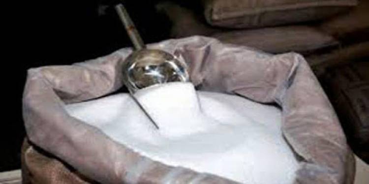 بدء التوزيع السبت المقبل .. التجارة الداخلية تحدد سعر السكر والرز وفق البطاقة الذكية 