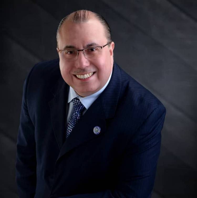 الصناعي فواز الحلبي: يحذر من انهيار الصناعة ويطالب الحكومة بتشاركية القرار مع قطاع الأعمال