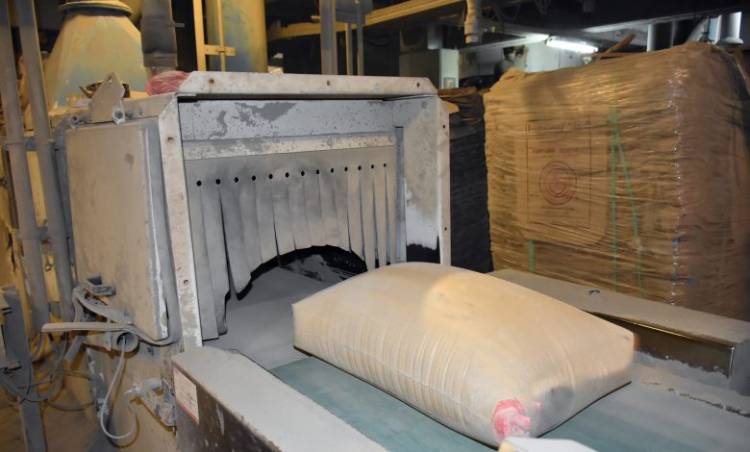 الإسمنت في القطاع الخاص بضعف سعر مؤسسة عمران!!