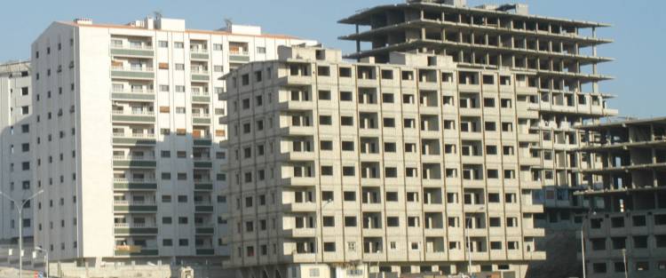 خبير عقاري : جمود كامل في سوق العقارات نتيجة انخفاض سعر الصرف وضريبة البيوع العقارية 