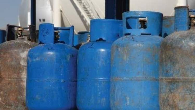 وزارة التموين تبشر برفع لسعر الغاز المنزلي والصناعي ضمن إجراءات لحل تواجد الغاز بالسوق السوداء بأسعار مرتفعة 
