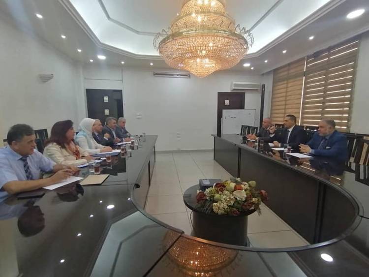 شركة إماراتية تدرس التعاون مع وزارة الاسكان بمشاريع السكن والبنى التحتية